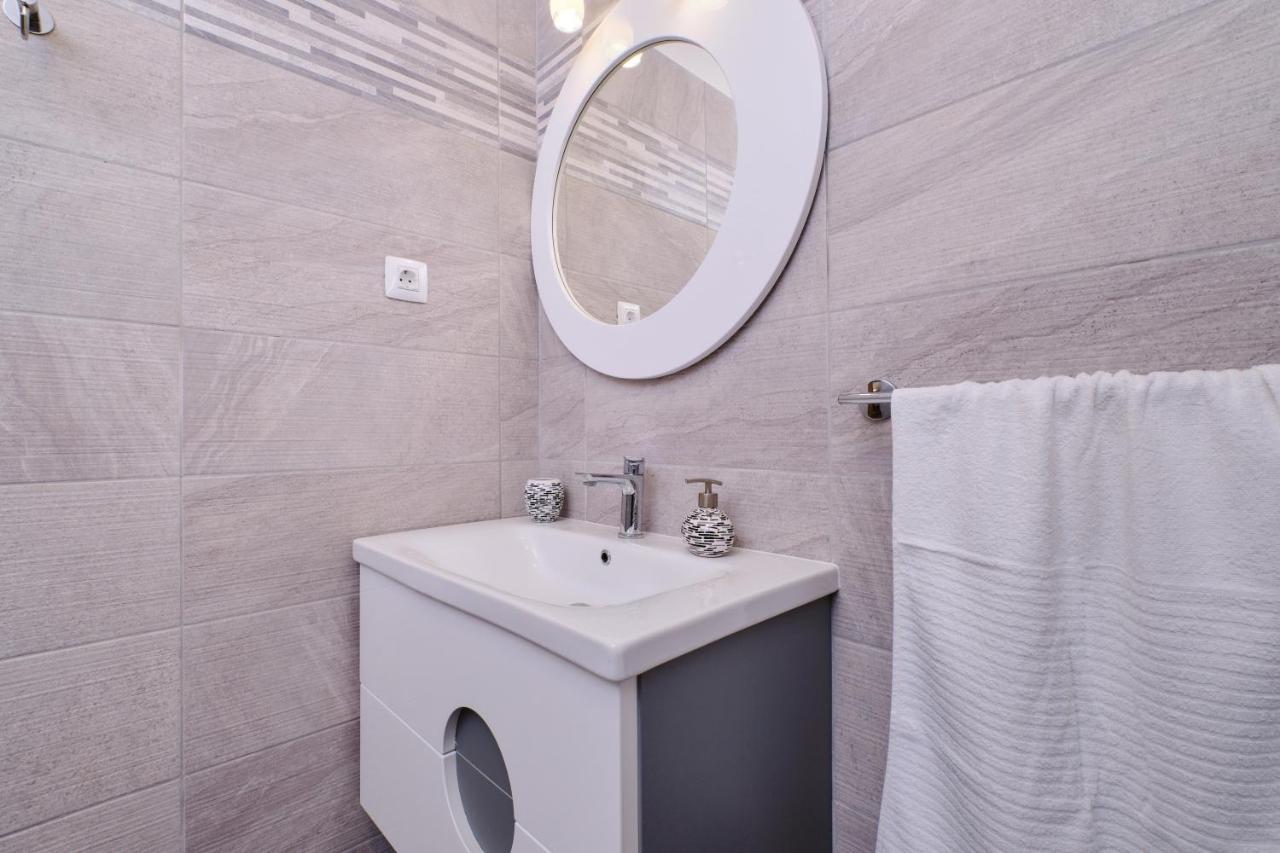 Apartment Kaleta Sveti Jakov Exterior foto